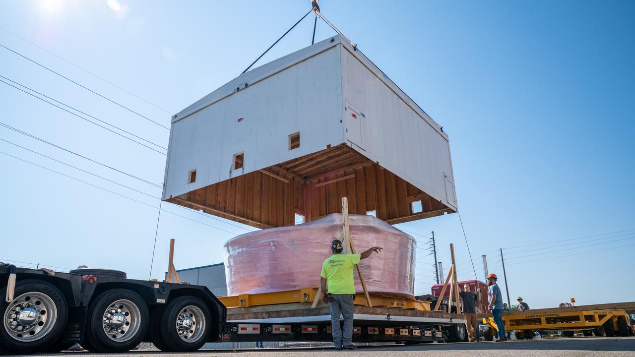 These images show the Orion stage adapter for Artemis II being prepped for shipment and then packaged in a large box, loaded on a semi-truck. It is seen leaving NASA’s Marshall Space Flight Center in Huntsville, Alabama, as it begins its journey to NASA’s Kennedy Space Center in Florida. Manufactured at Marshall, this adapter for the SLS (Space Launch System) connects the rocket’s interim cryogenic propulsion stage to the Orion spacecraft and is the final piece of SLS hardware to be delivered to Kennedy Space Center in preparation for the Artemis II mission.